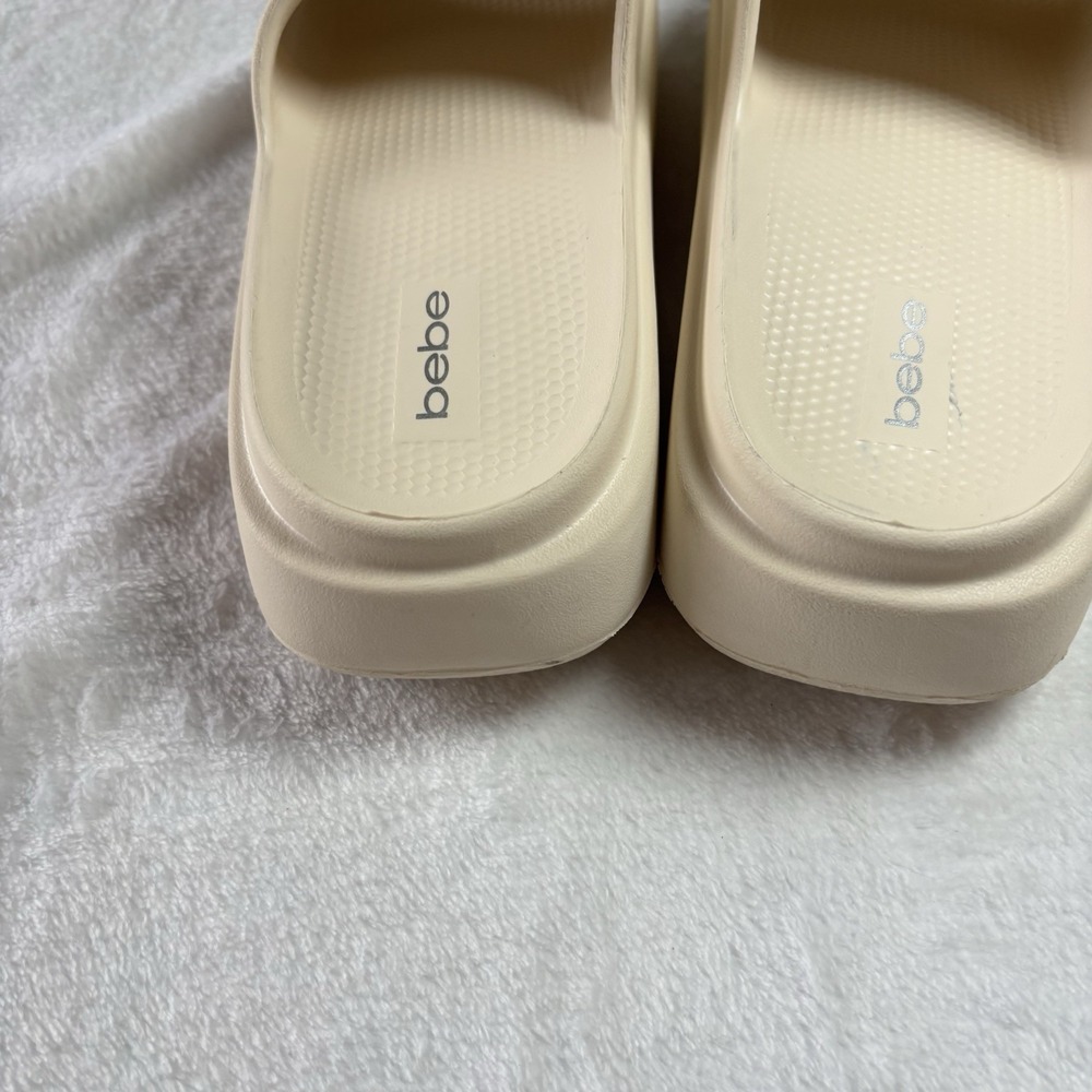 Bebe Women Malaga Pool Slider Bone 3D Logo Size 6 Open Toe Sandals - Picture 11 of 13